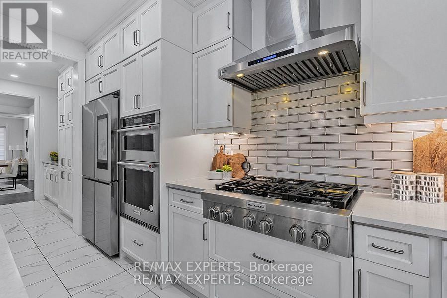 1411 LOBELIA CRESCENT Image 10