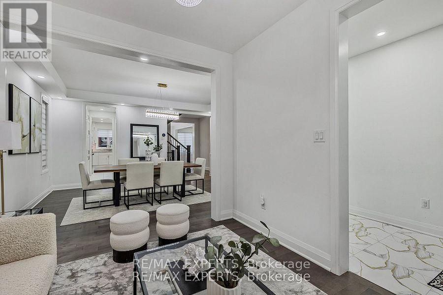 1411 LOBELIA CRESCENT Image 17