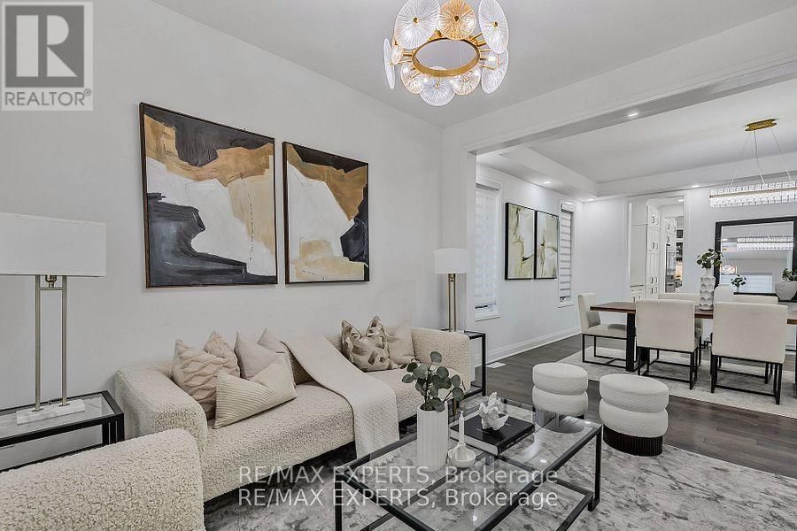 1411 LOBELIA CRESCENT Image 18