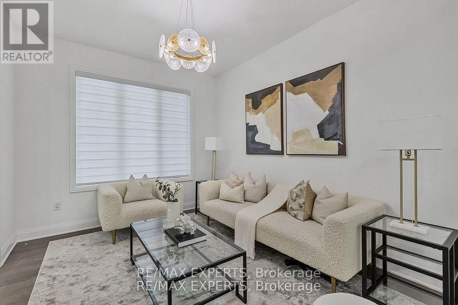 1411 LOBELIA CRESCENT Image 19