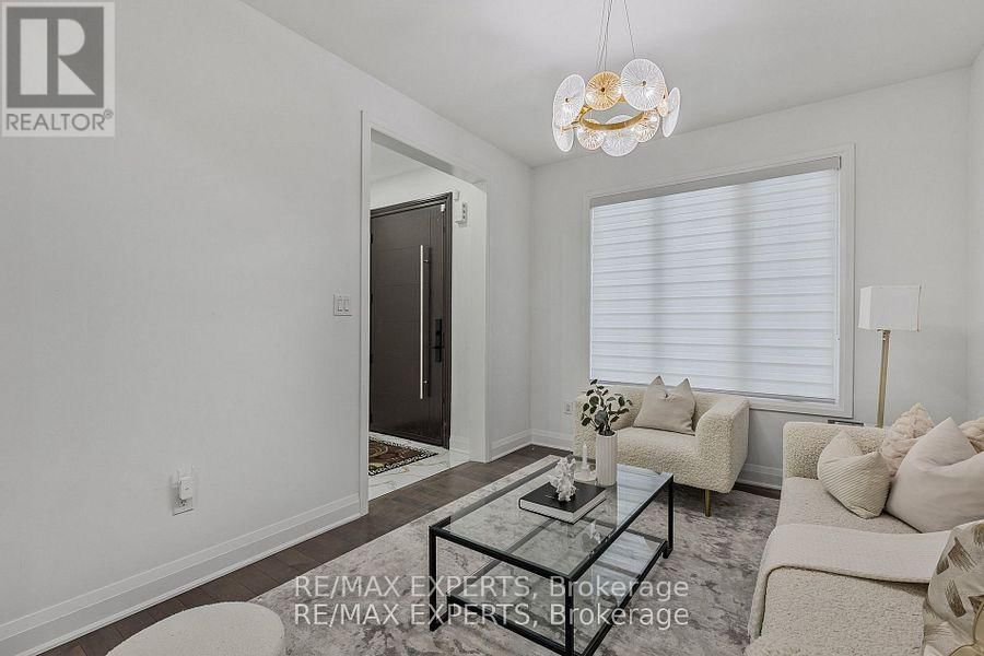 1411 LOBELIA CRESCENT Image 20