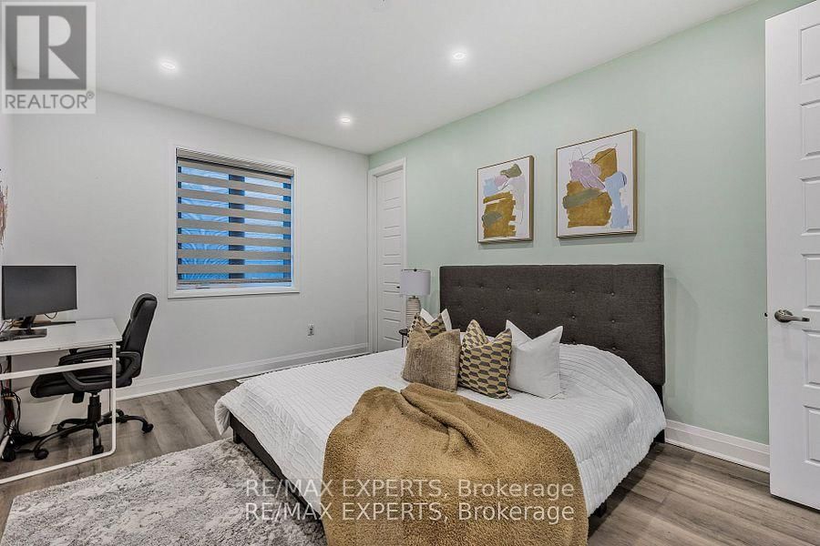 1411 LOBELIA CRESCENT Image 30