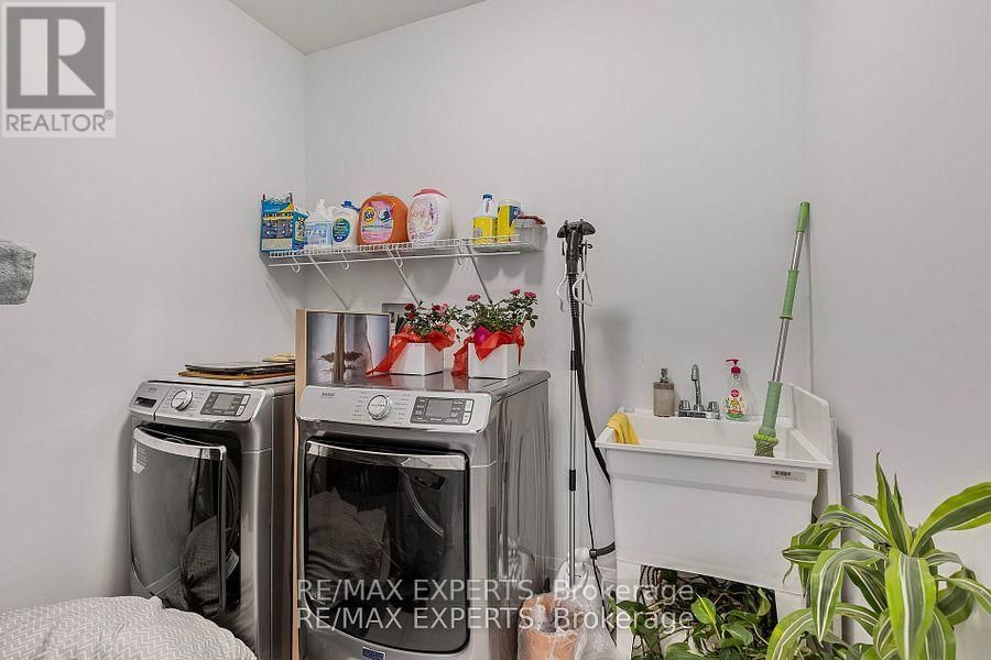 1411 LOBELIA CRESCENT Image 33