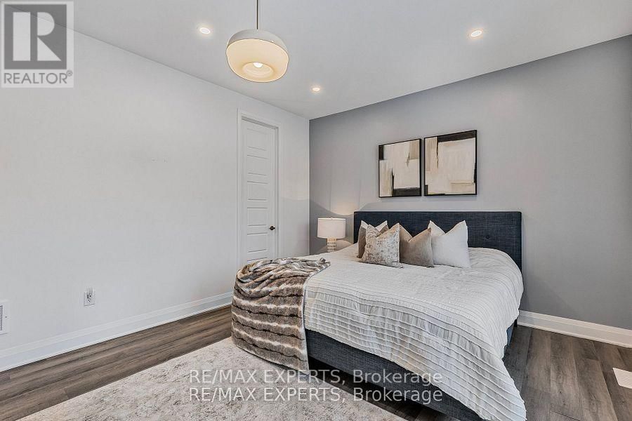 1411 LOBELIA CRESCENT Image 34