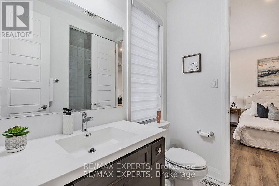 1411 LOBELIA CRESCENT Image 36
