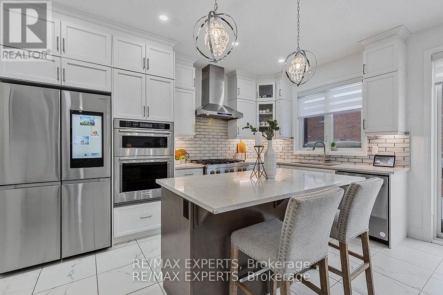 1411 LOBELIA CRESCENT Image 8