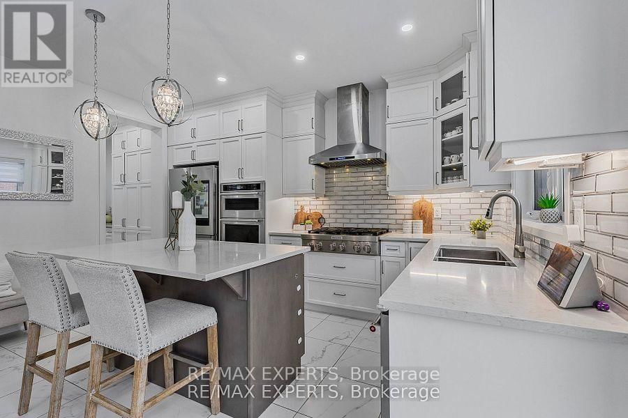 1411 LOBELIA CRESCENT Image 9