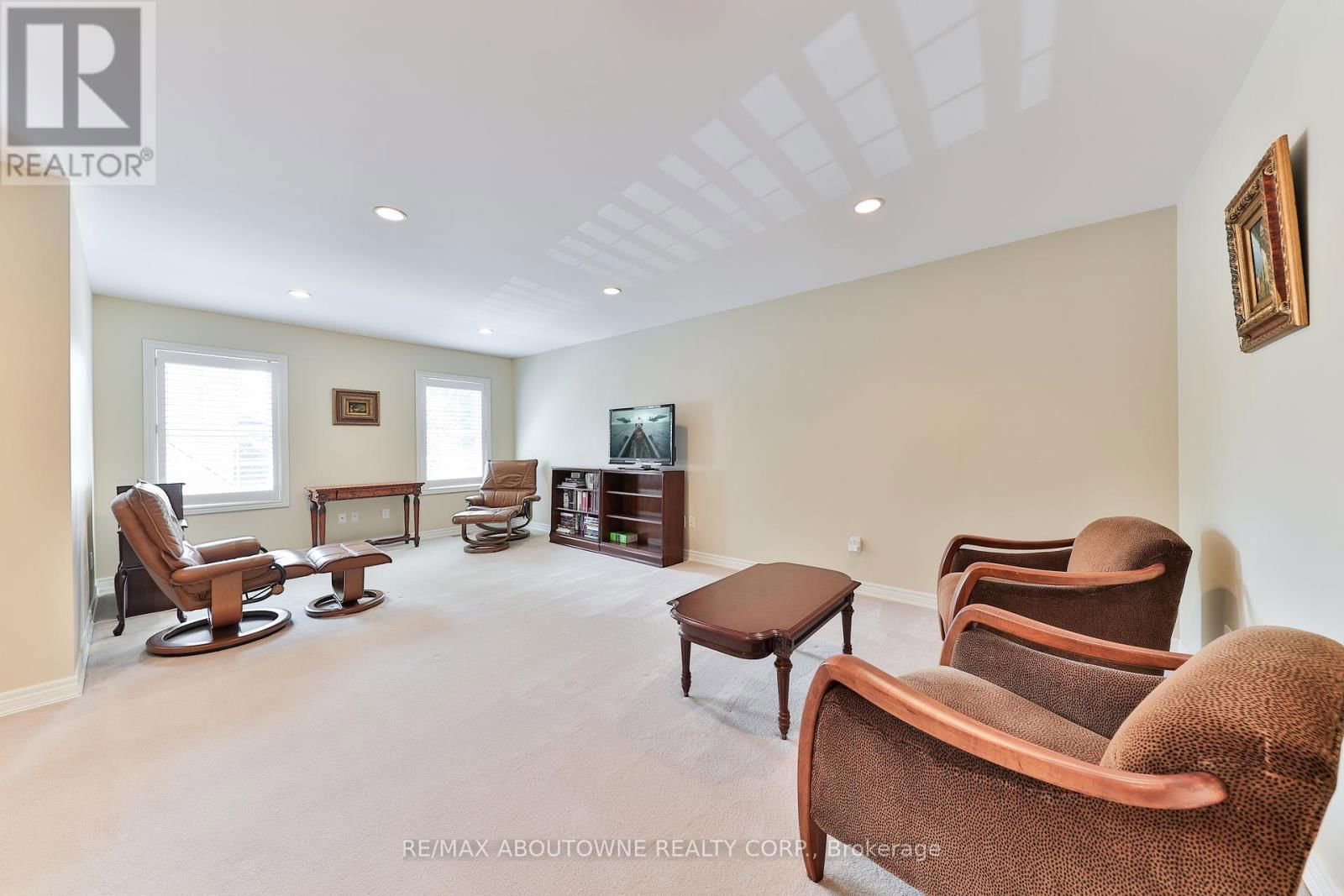3105 LAKESHORE ROAD Image 28