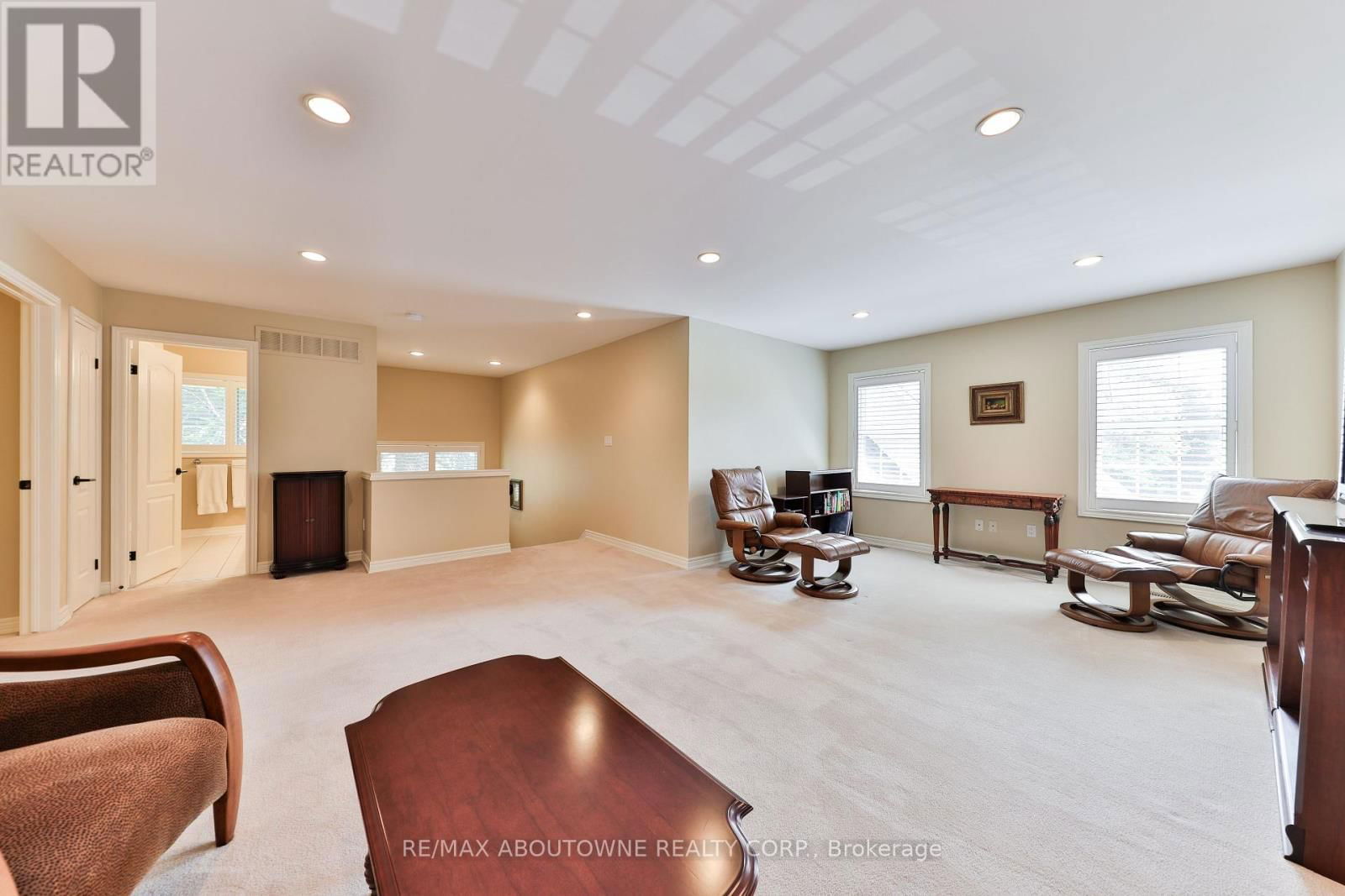 3105 LAKESHORE ROAD Image 30