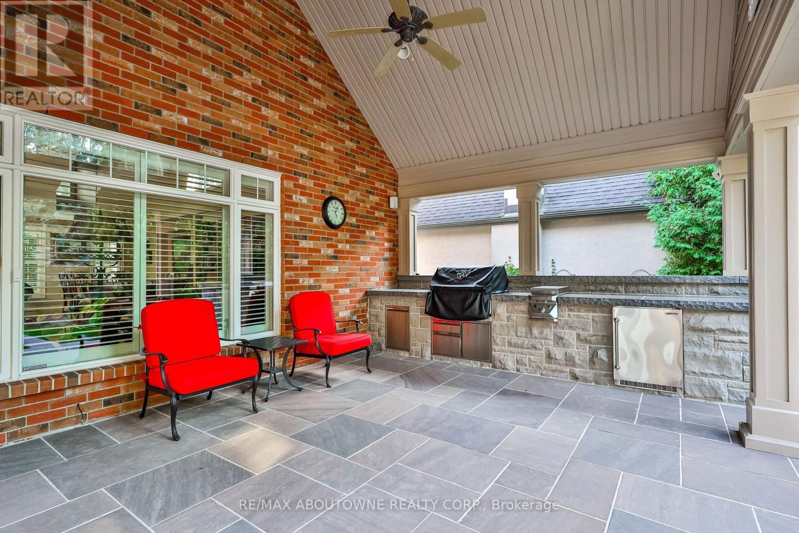 3105 LAKESHORE ROAD Image 38