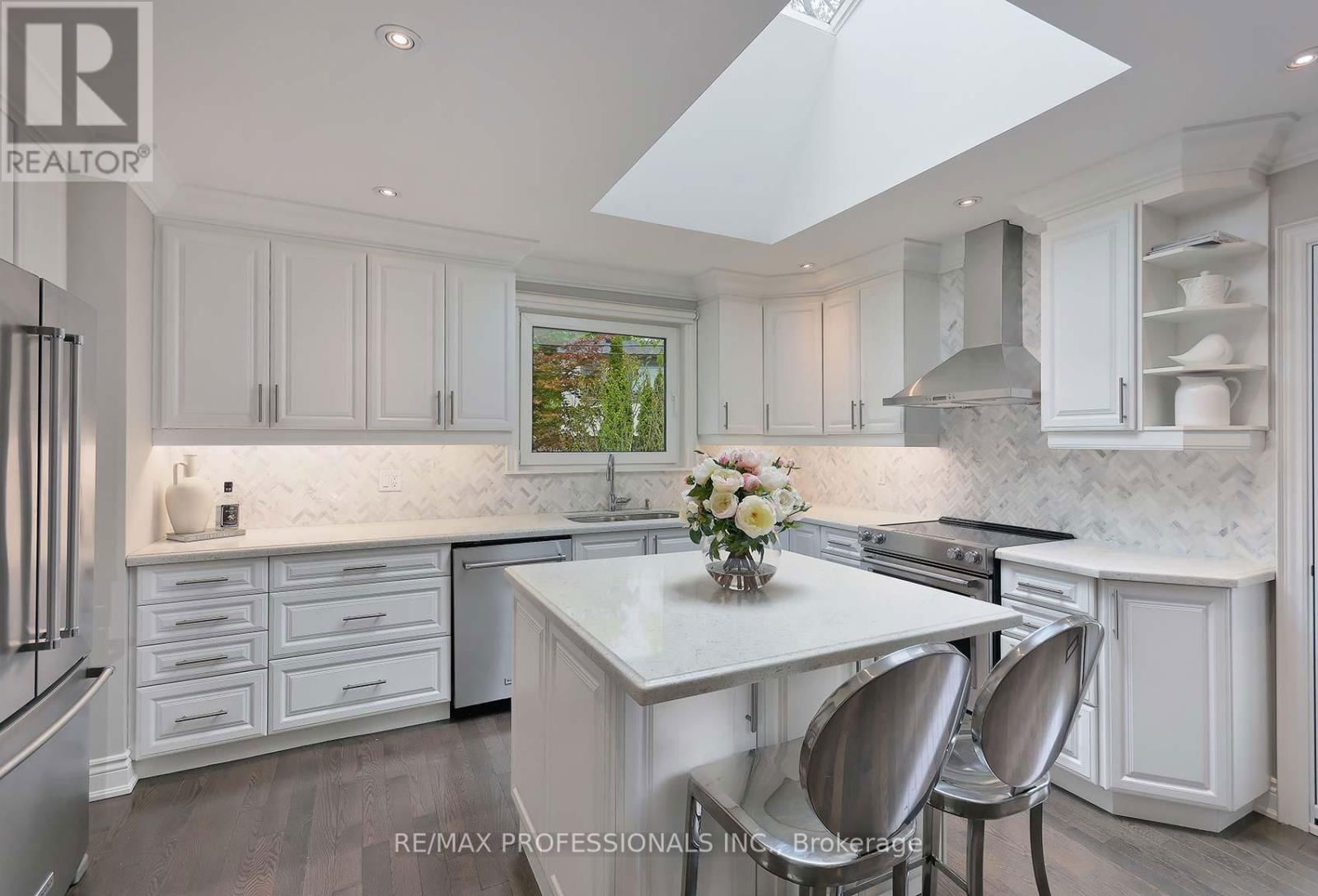 14 AYMARN COURT Image 10