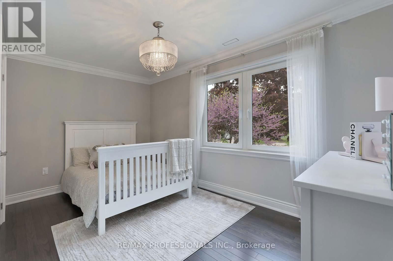 14 AYMARN COURT Image 22