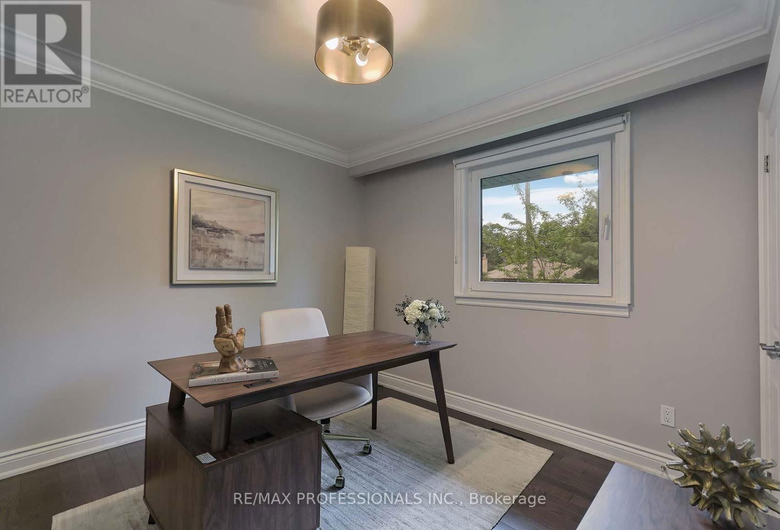 14 AYMARN COURT Image 29
