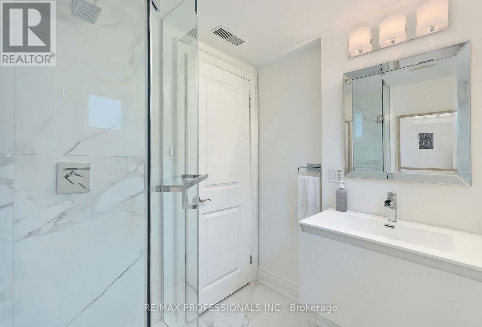 14 AYMARN COURT Image 34