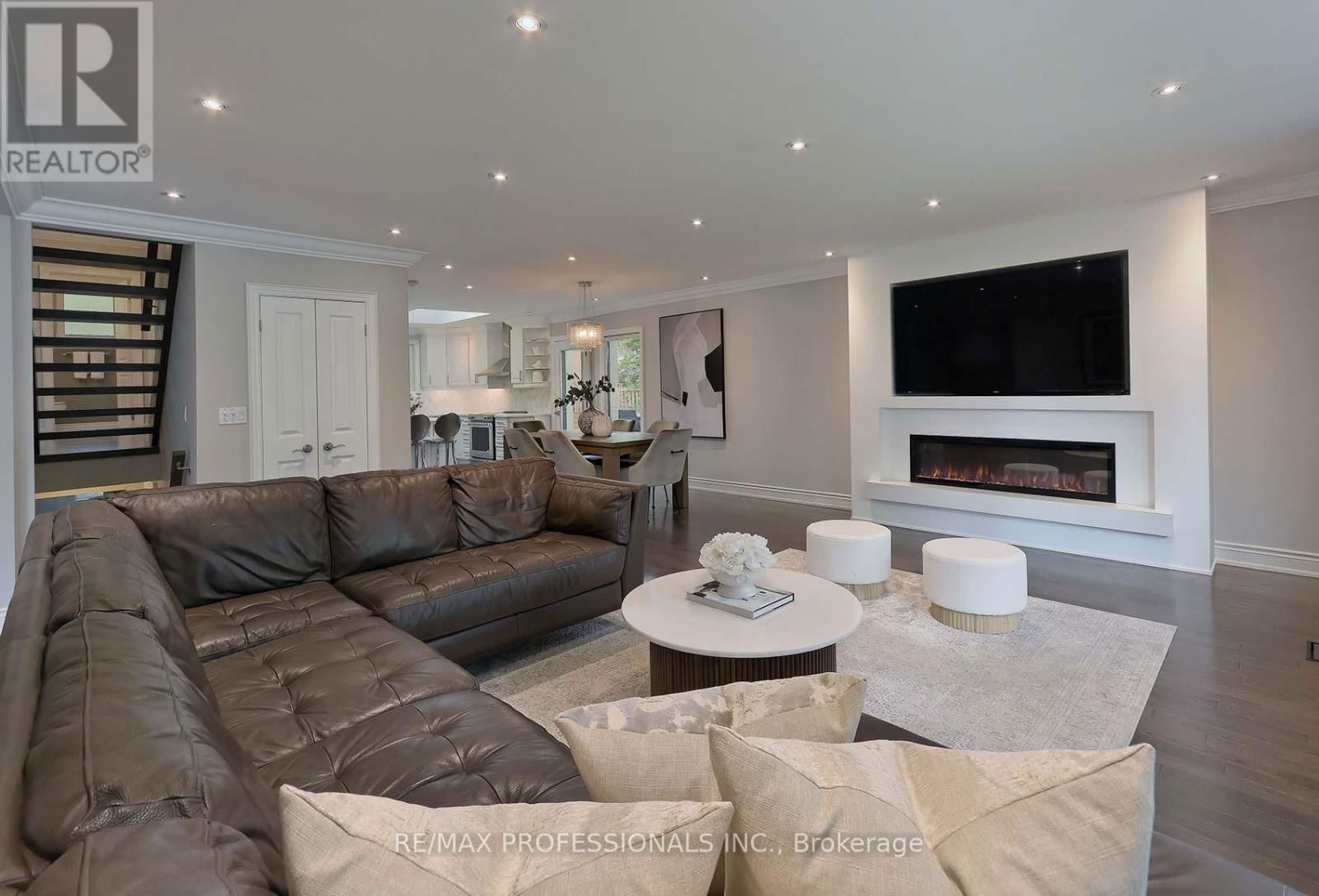 14 AYMARN COURT Image 6