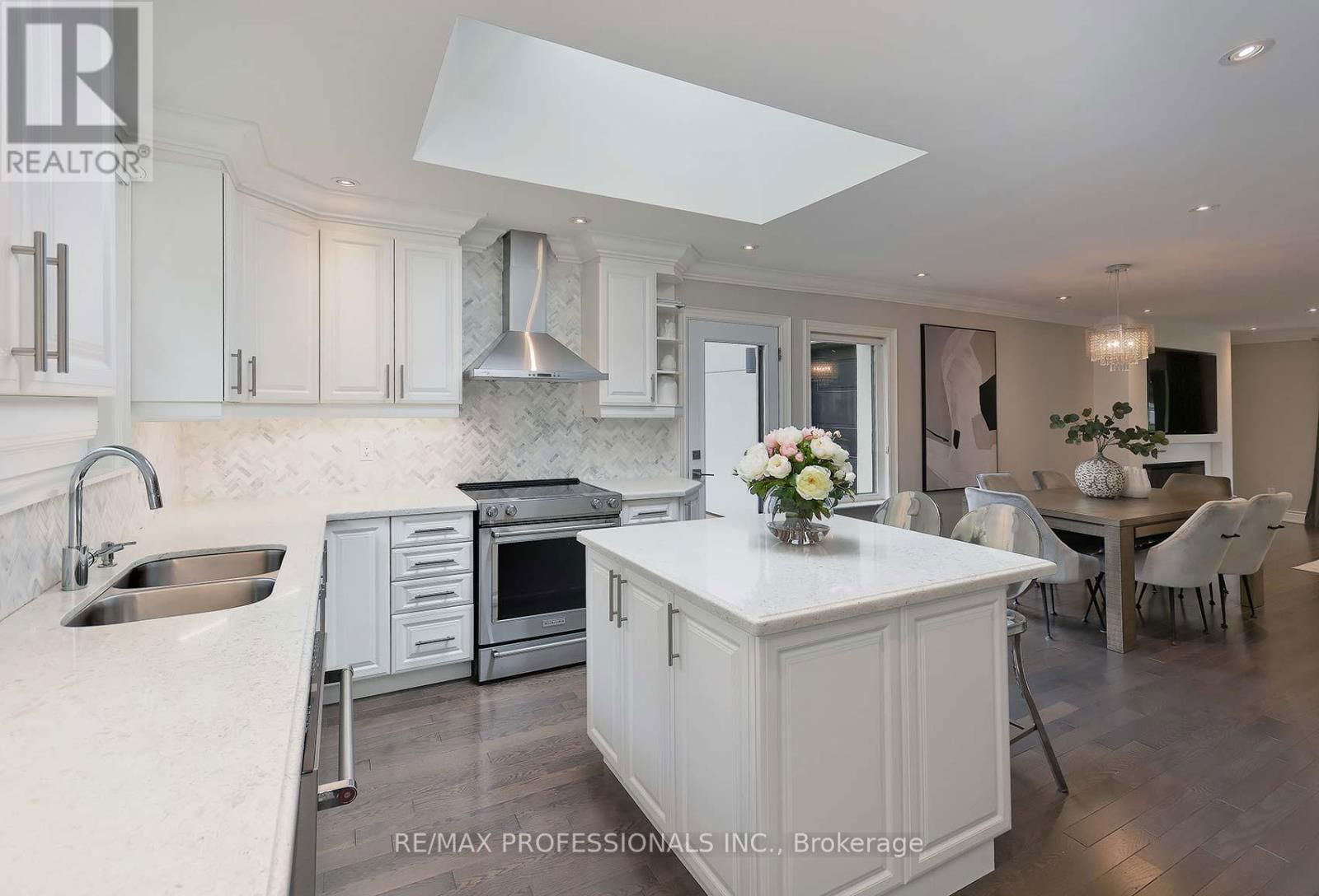 14 AYMARN COURT Image 8