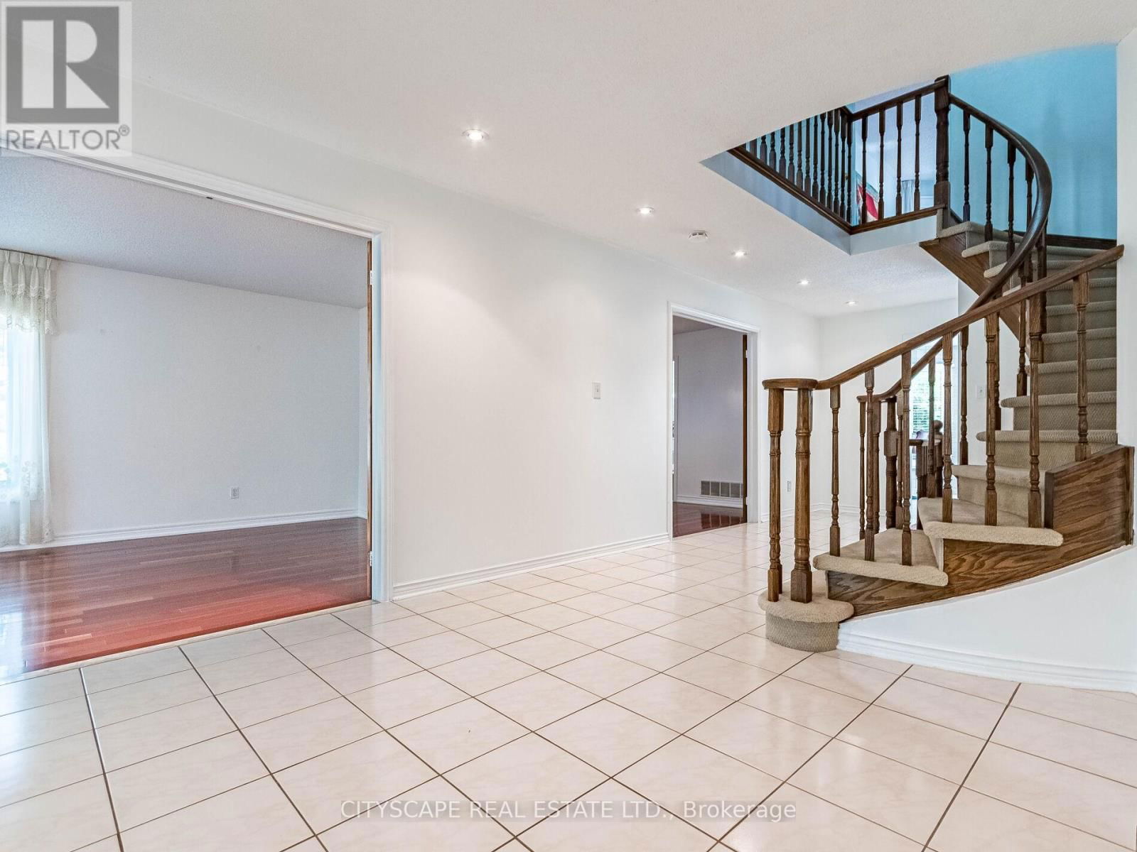 1187 GILES GATE Image 13