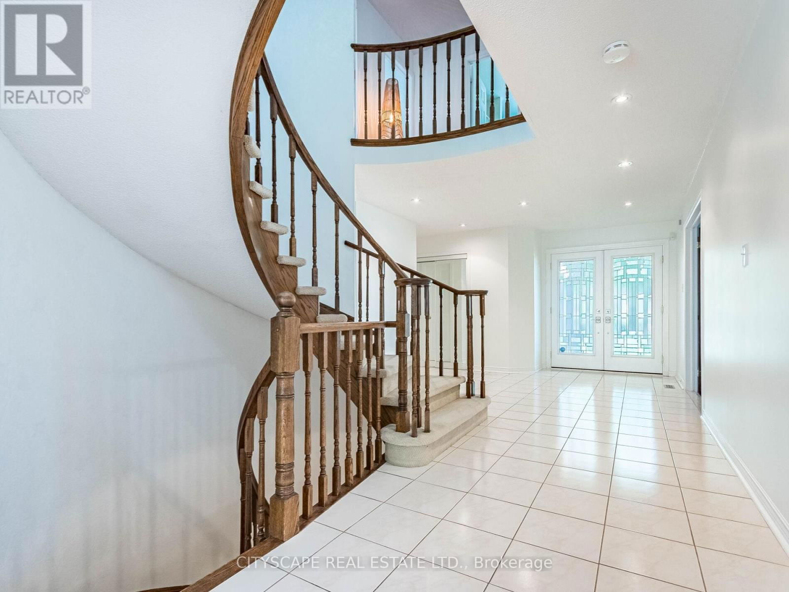 1187 GILES GATE Image 15