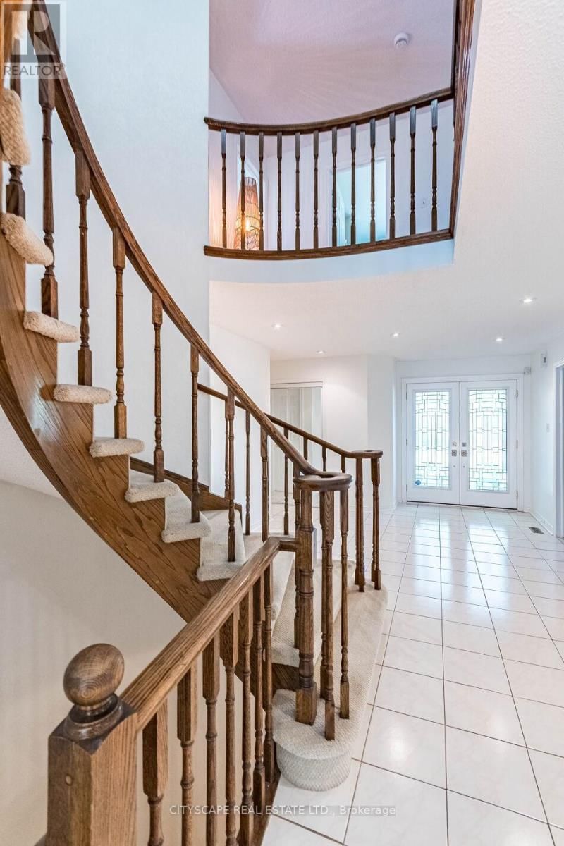1187 GILES GATE Image 17