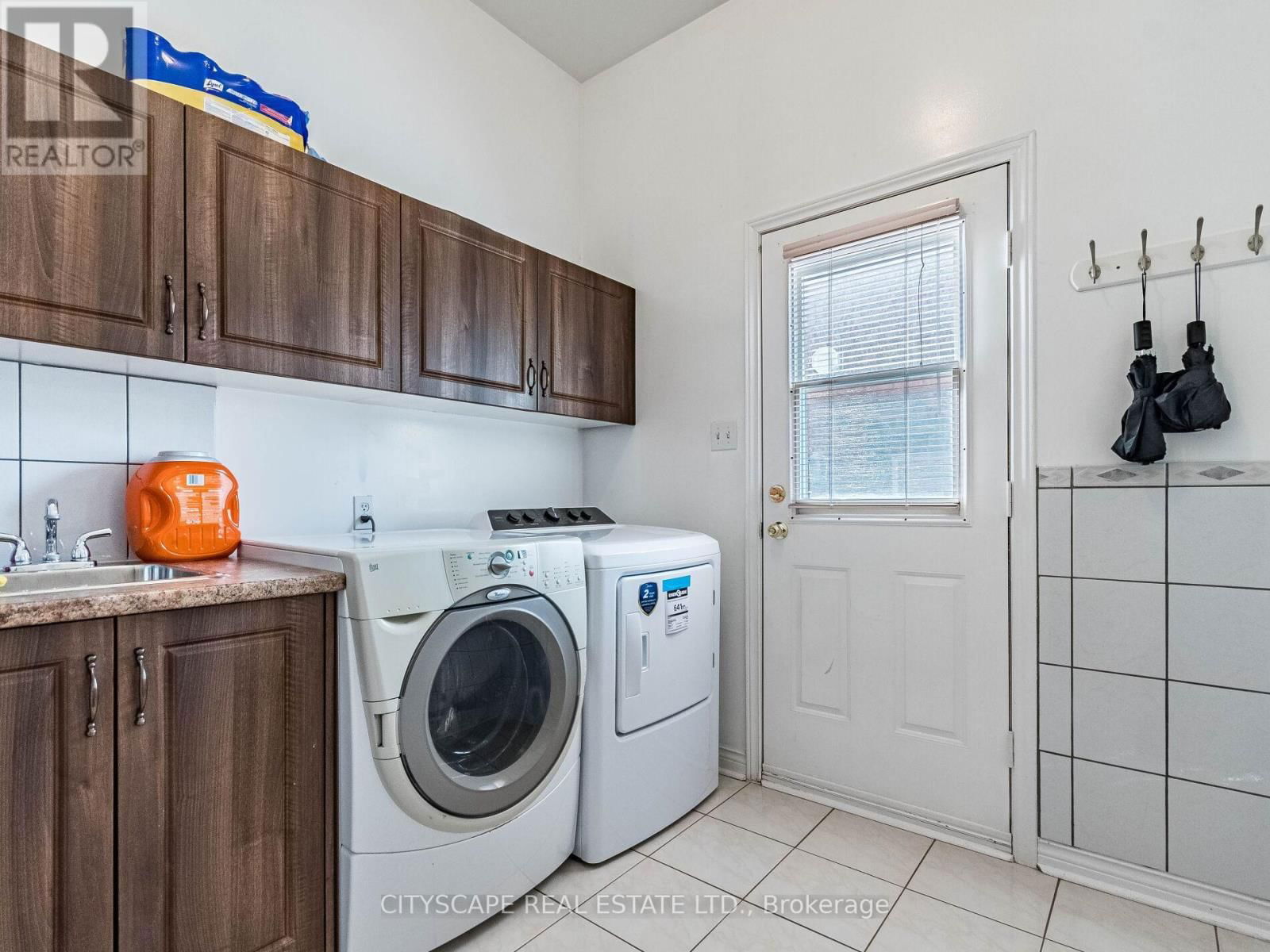 1187 GILES GATE Image 26
