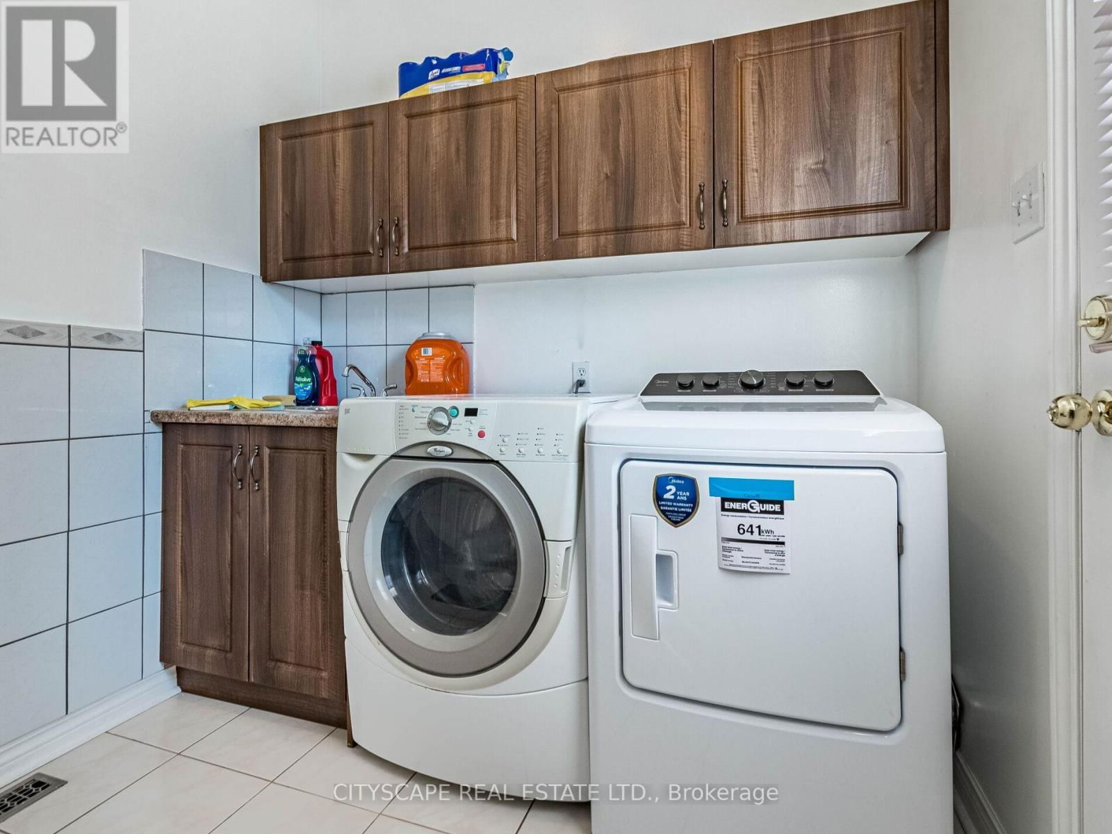 1187 GILES GATE Image 27
