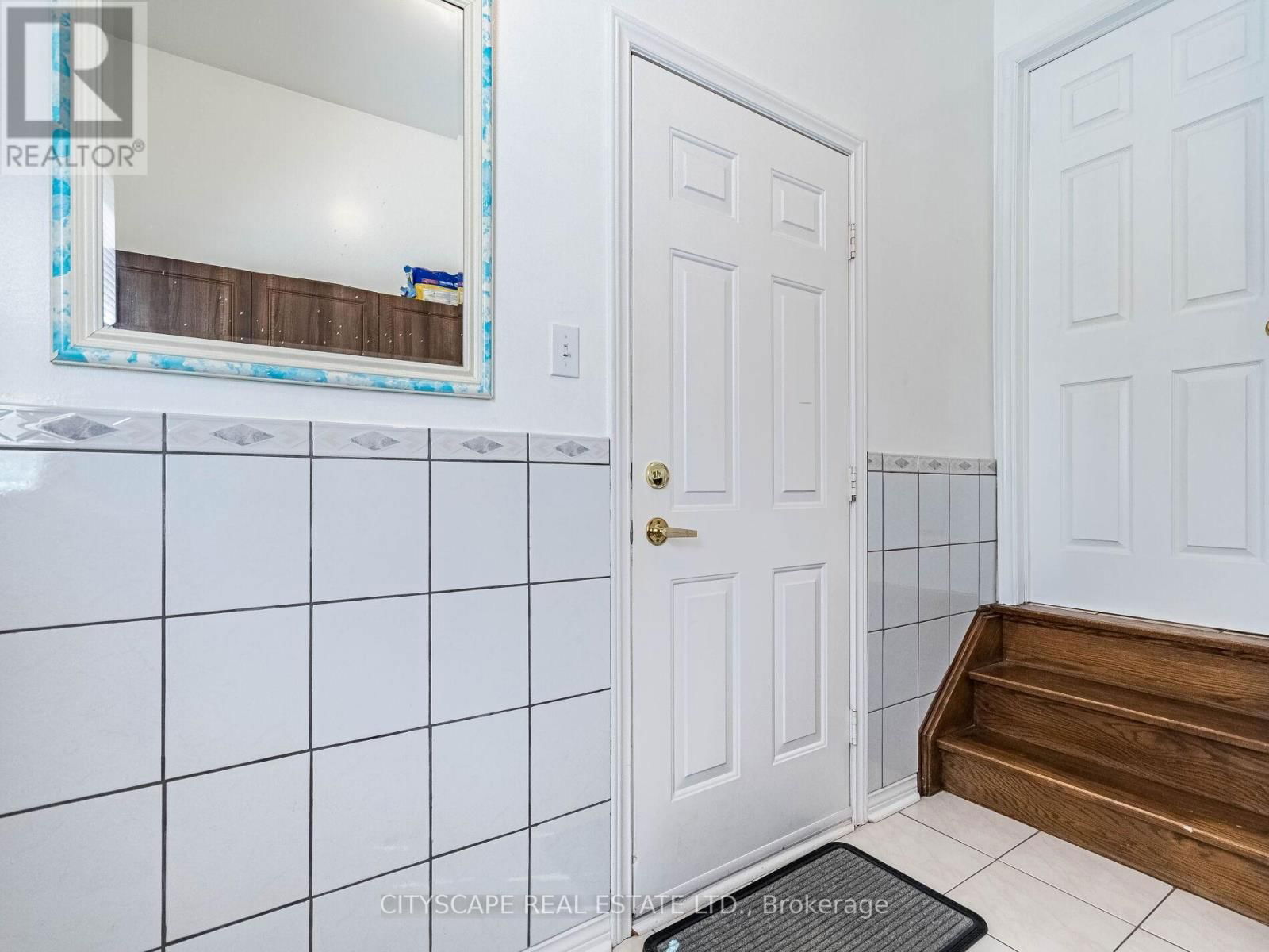 1187 GILES GATE Image 28