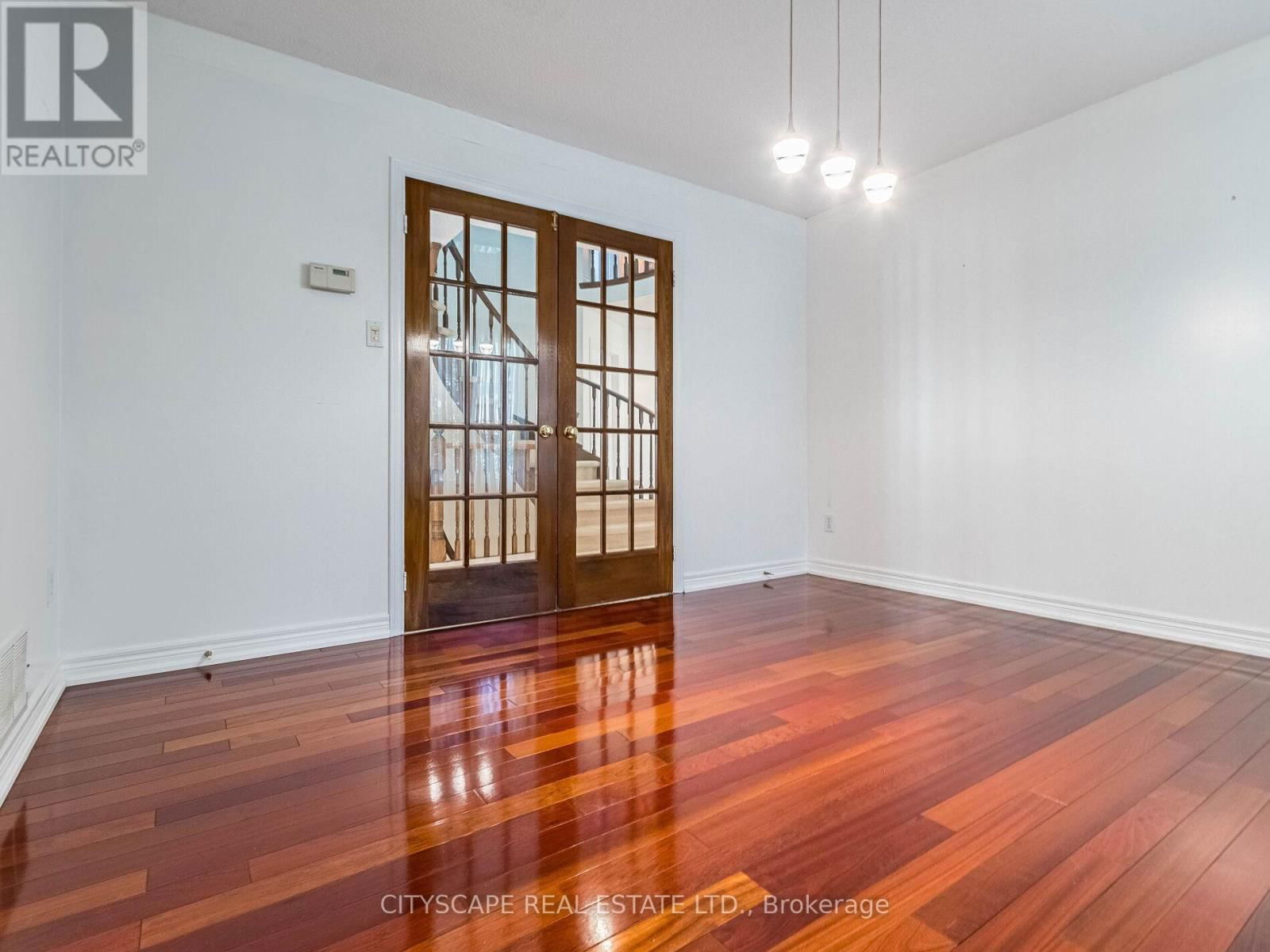 1187 GILES GATE Image 34
