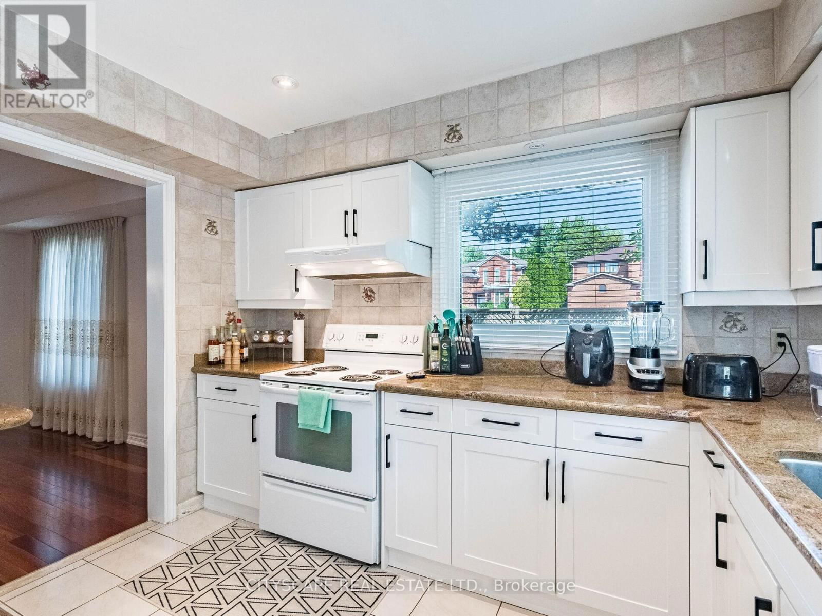 1187 GILES GATE Image 45