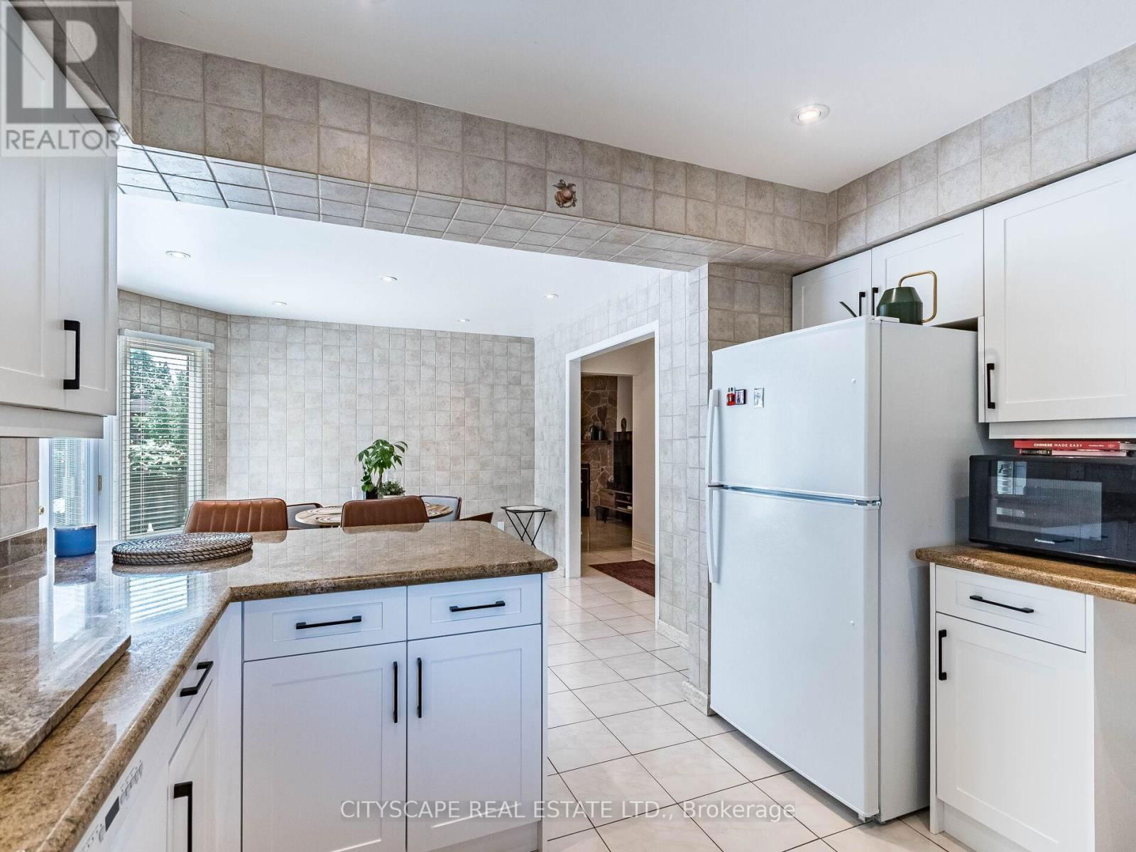 1187 GILES GATE Image 47