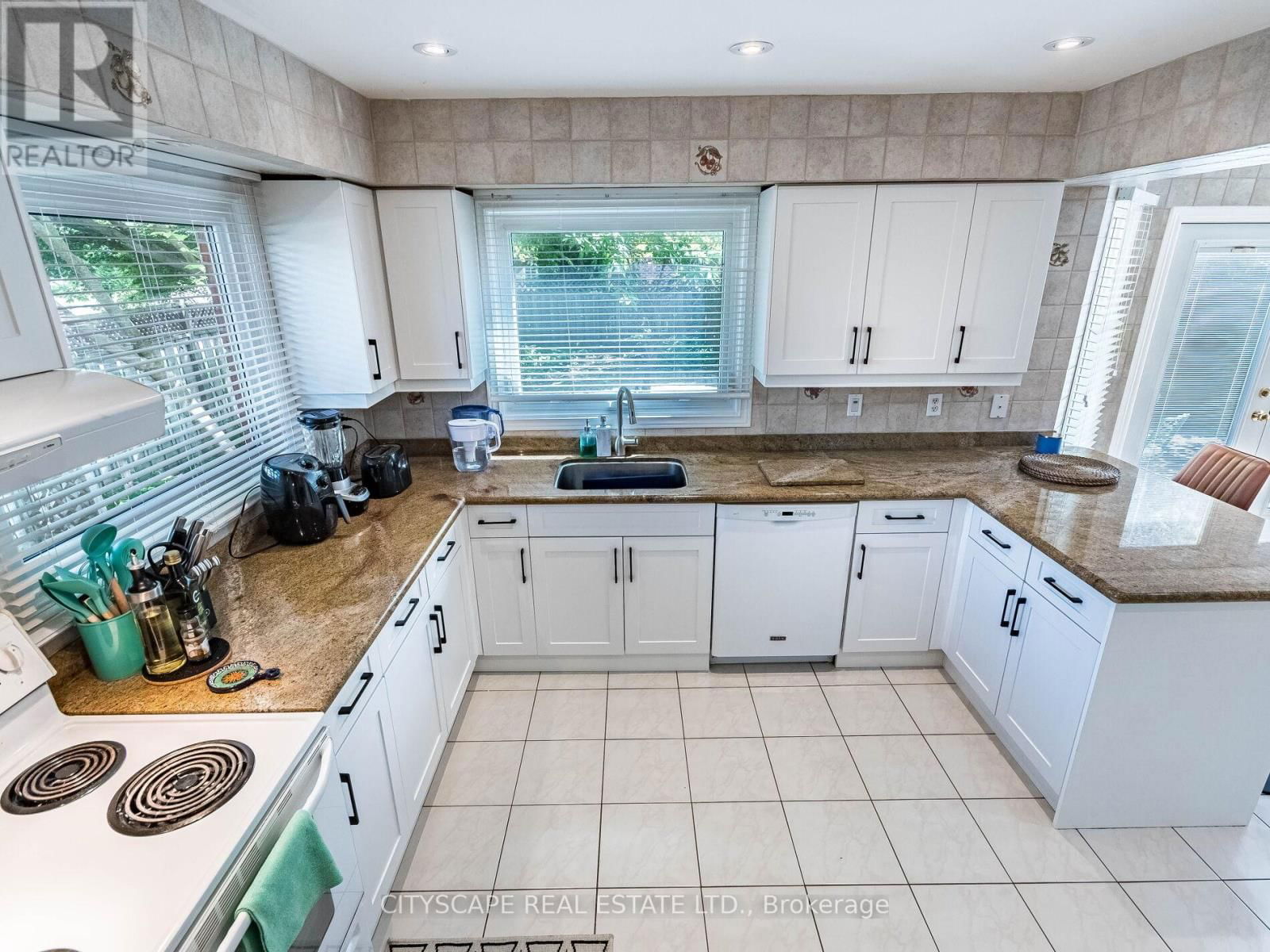 1187 GILES GATE Image 49