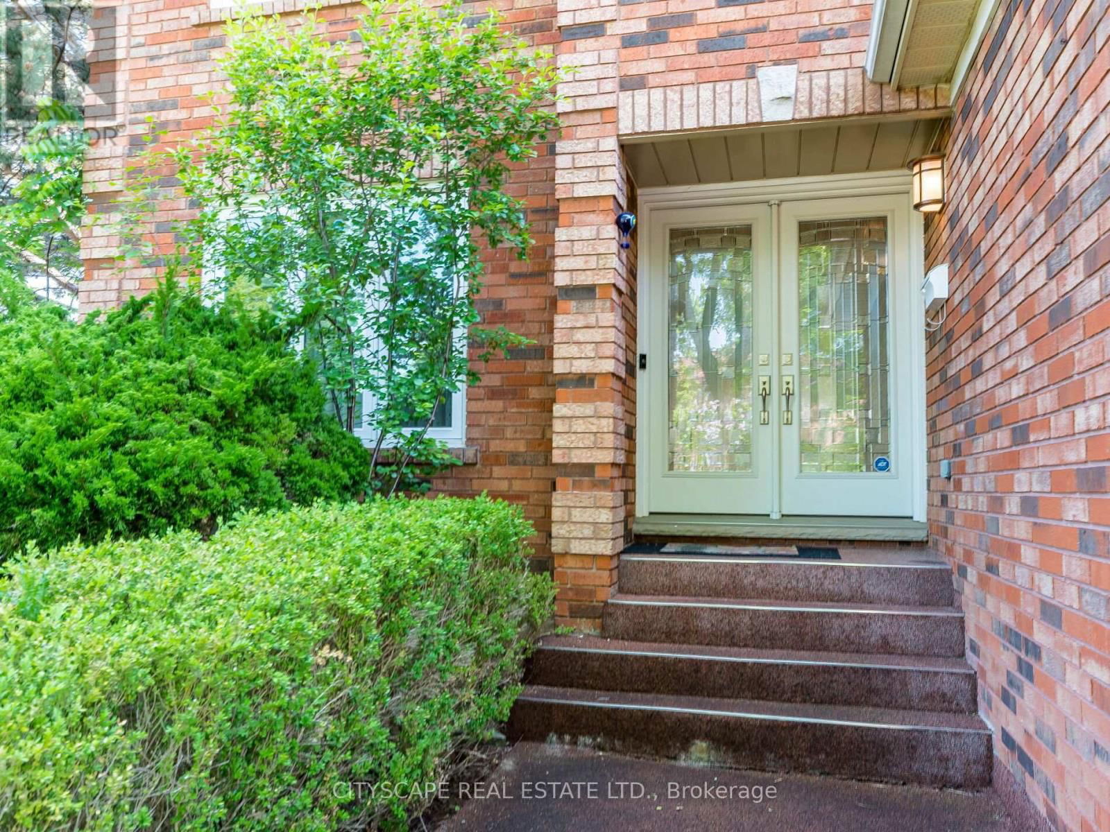 1187 GILES GATE Image 5