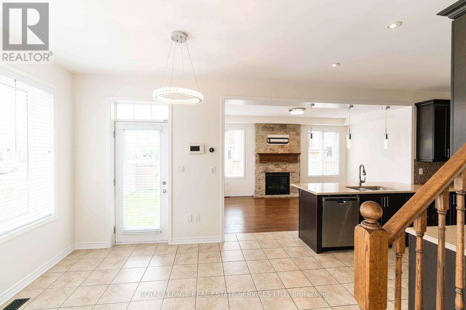 974 PENSON CRESCENT Image 14