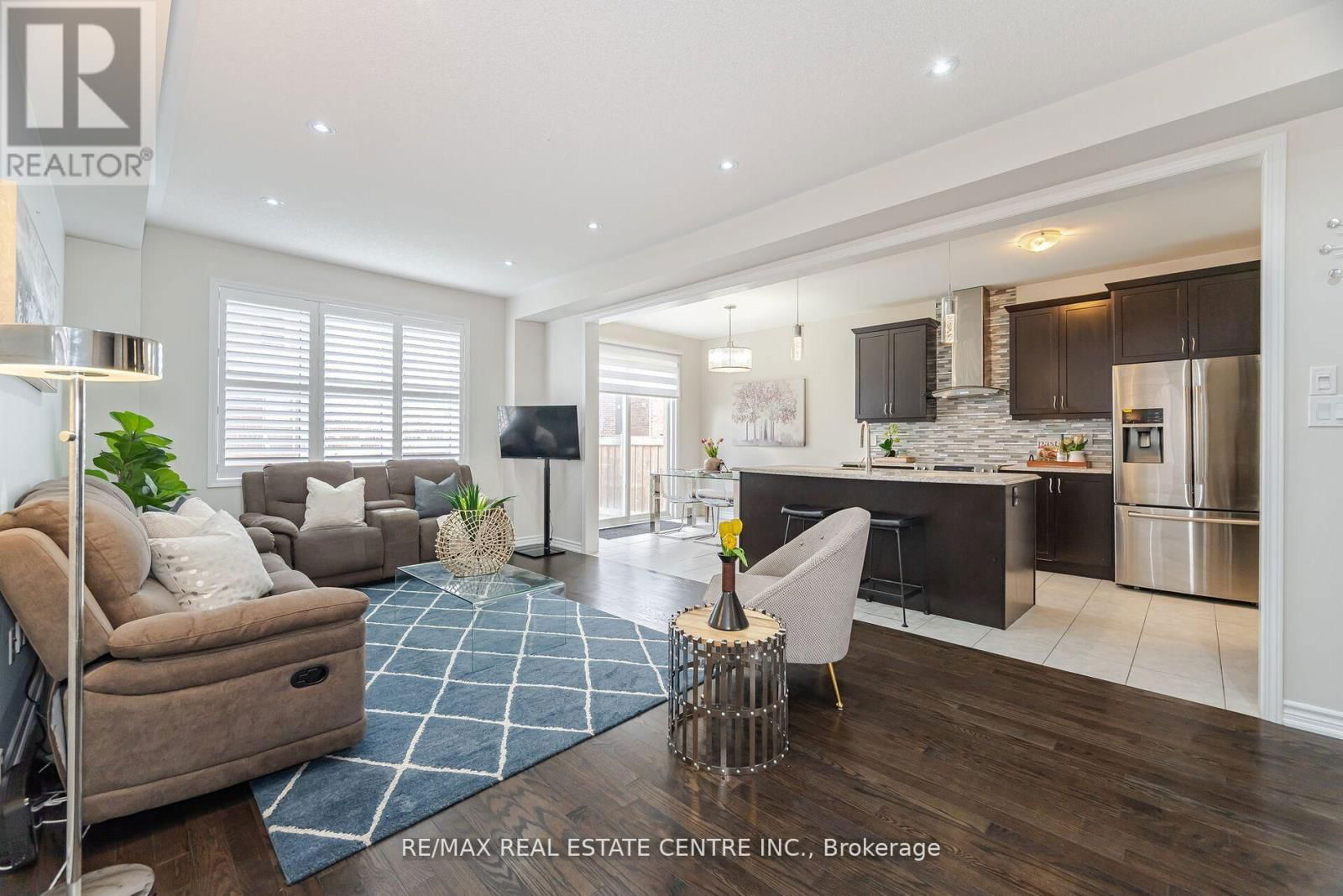 48 ENFORD CRESCENT Image 12