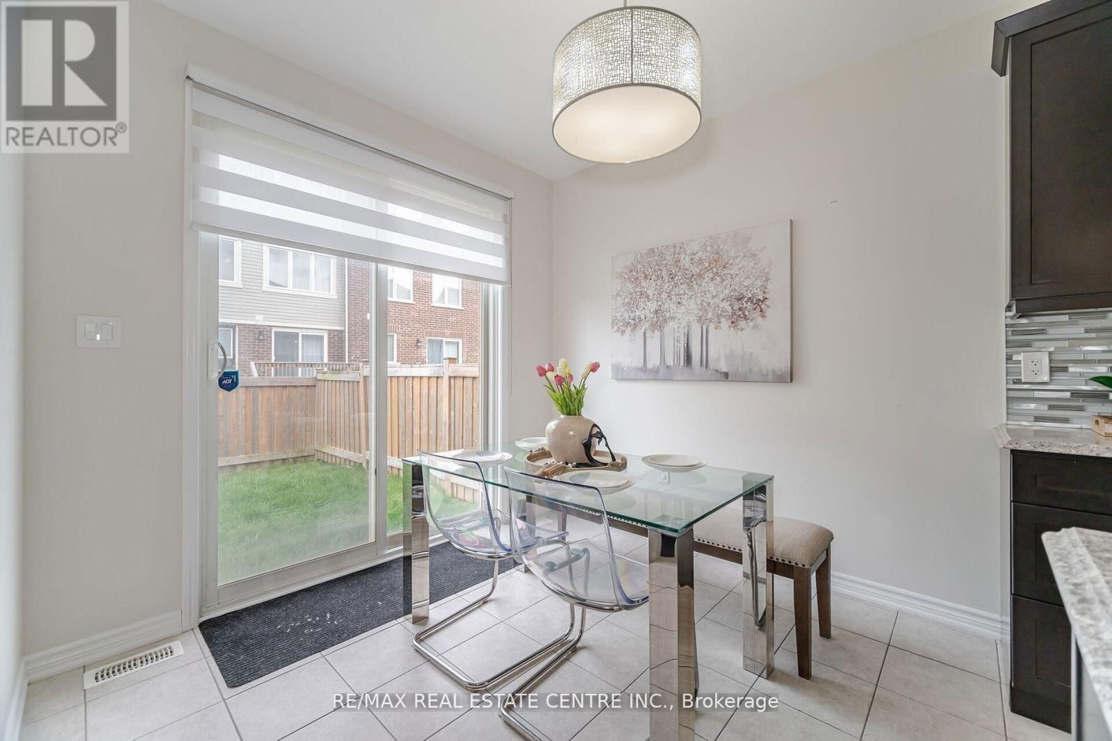 48 ENFORD CRESCENT Image 13