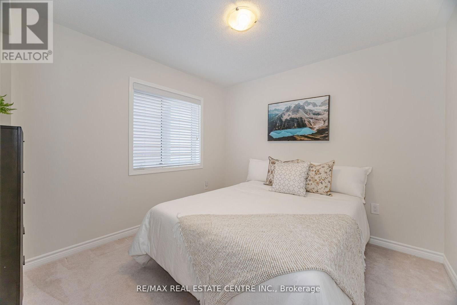 48 ENFORD CRESCENT Image 30