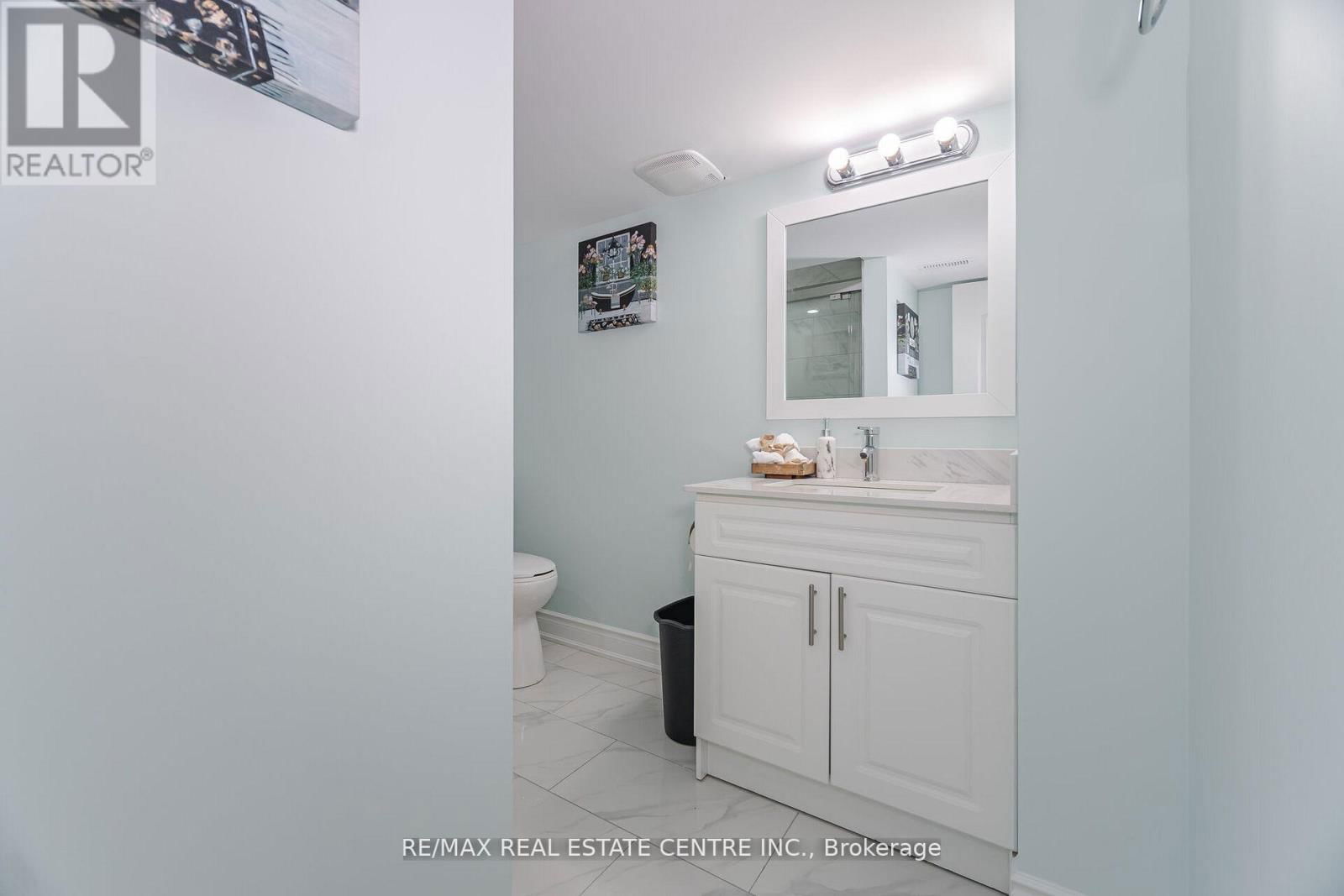 48 ENFORD CRESCENT Image 45