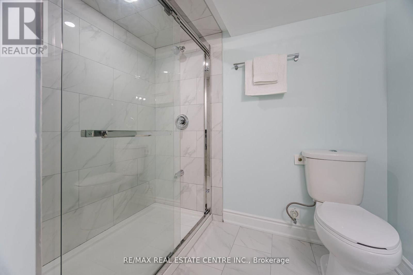 48 ENFORD CRESCENT Image 46