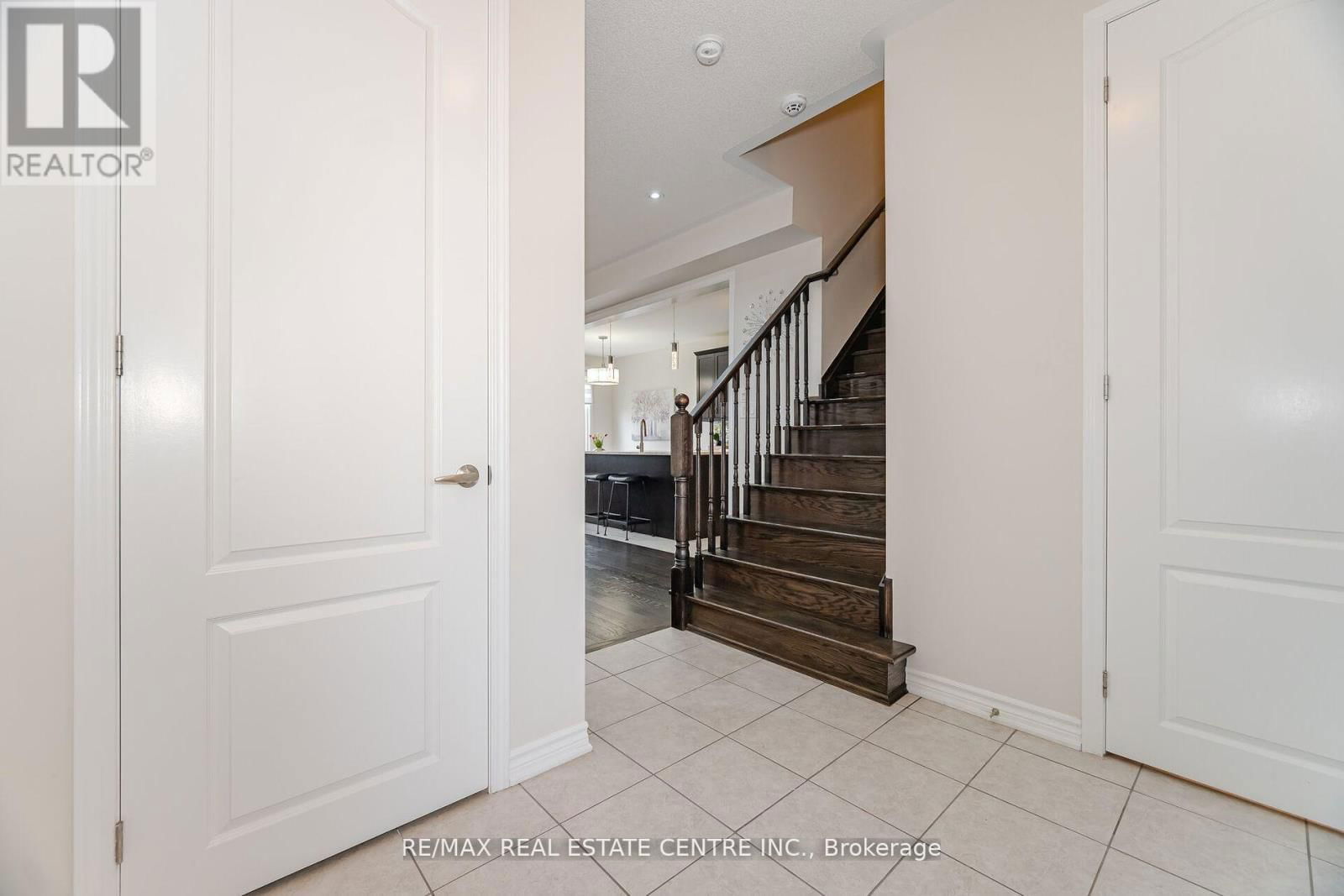 48 ENFORD CRESCENT Image 5