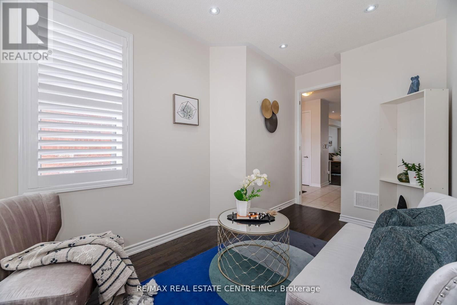 48 ENFORD CRESCENT Image 7
