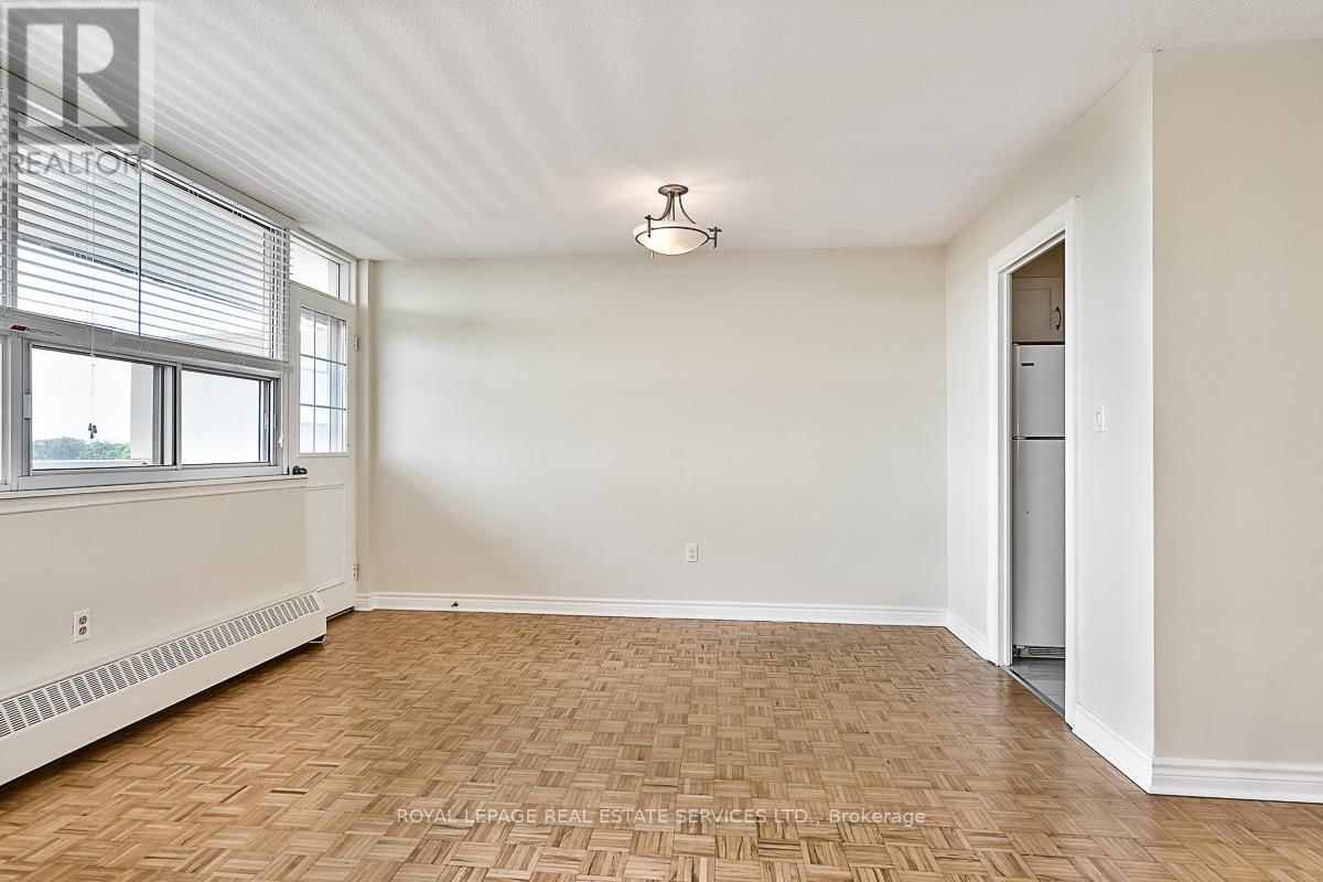 808 - 2263 MARINE DRIVE Image 11