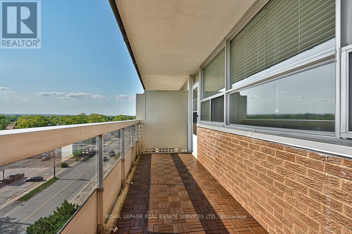 808 - 2263 MARINE DRIVE Image 13
