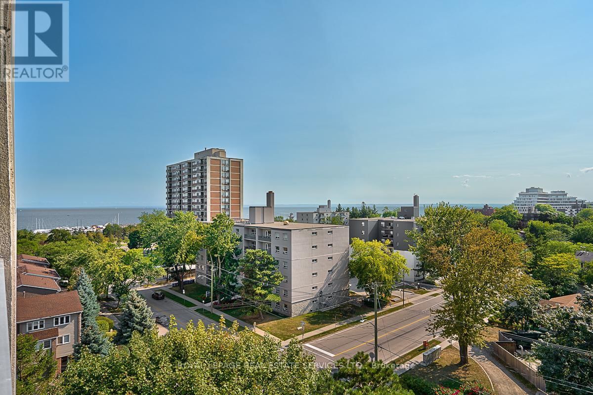 808 - 2263 MARINE DRIVE Image 14