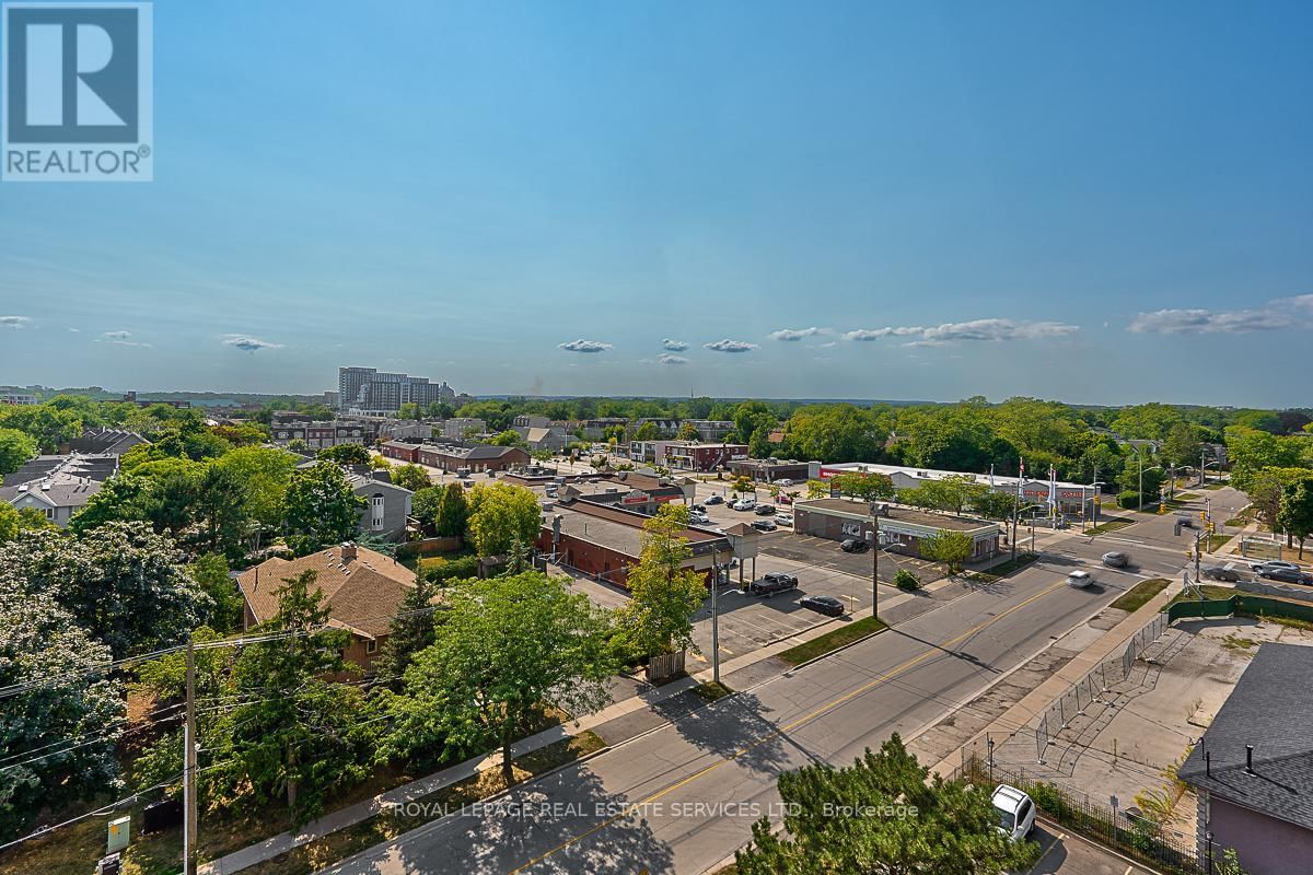 808 - 2263 MARINE DRIVE Image 15