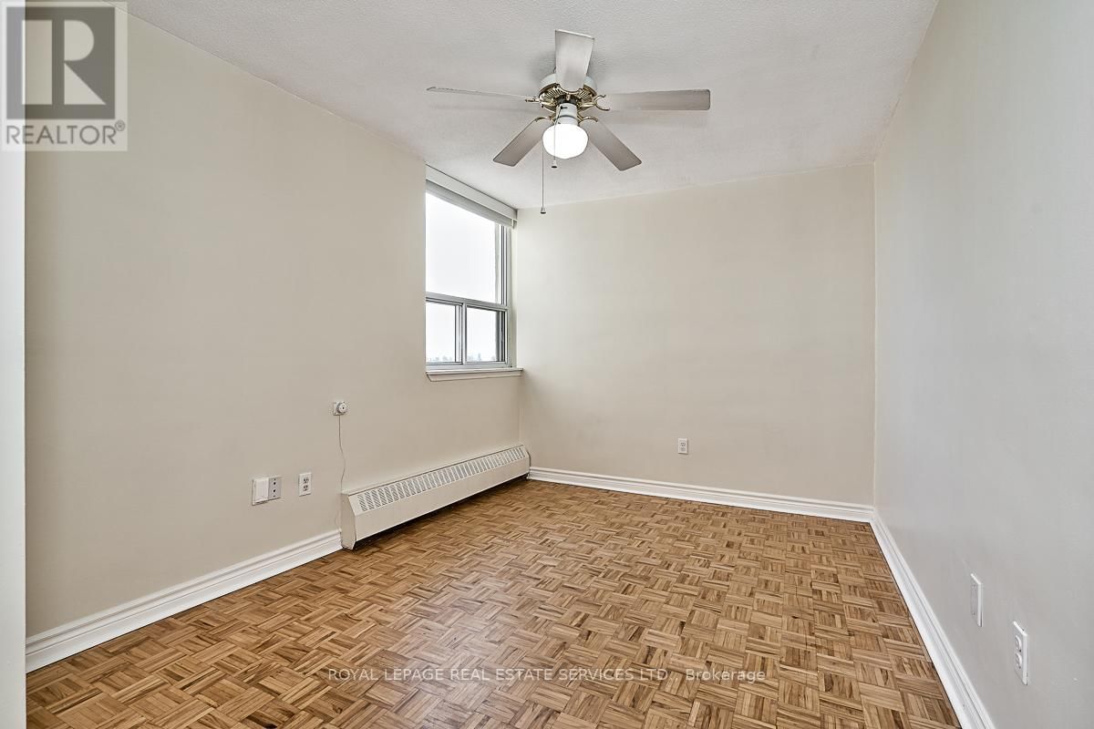 808 - 2263 MARINE DRIVE Image 18