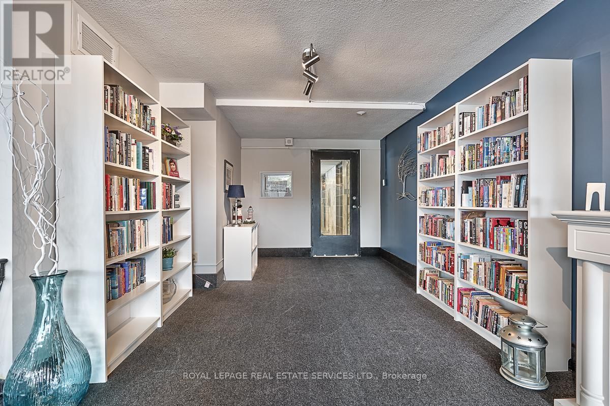 808 - 2263 MARINE DRIVE Image 22