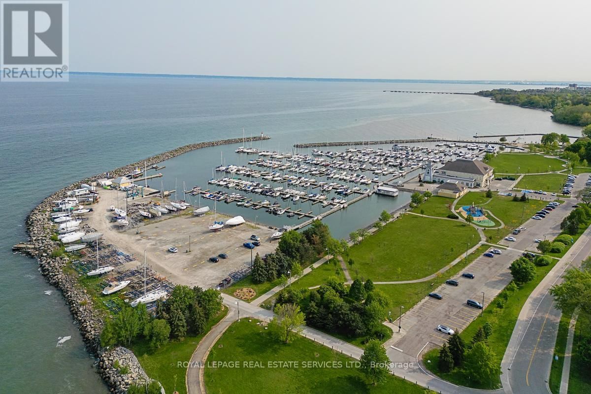 808 - 2263 MARINE DRIVE Image 30