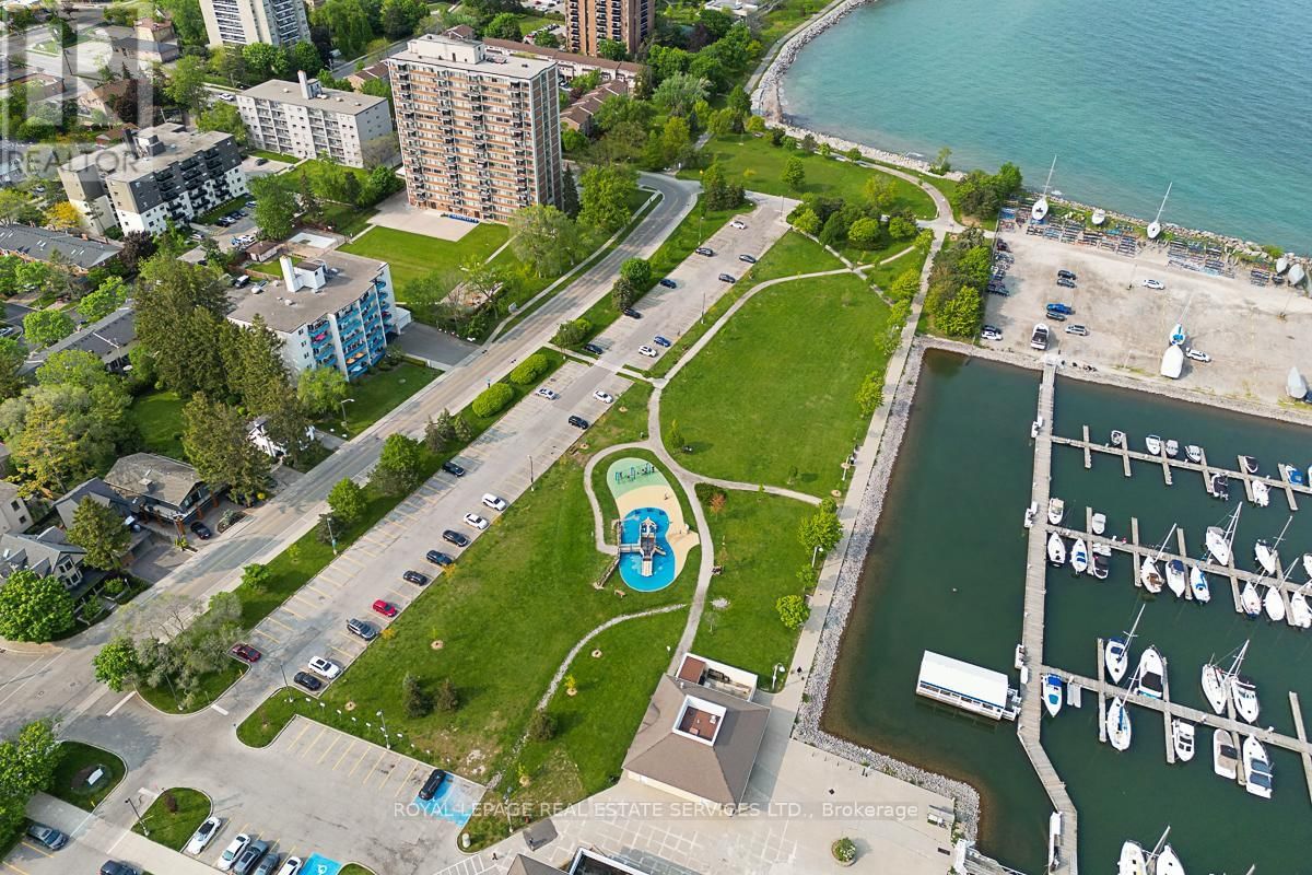 808 - 2263 MARINE DRIVE Image 34
