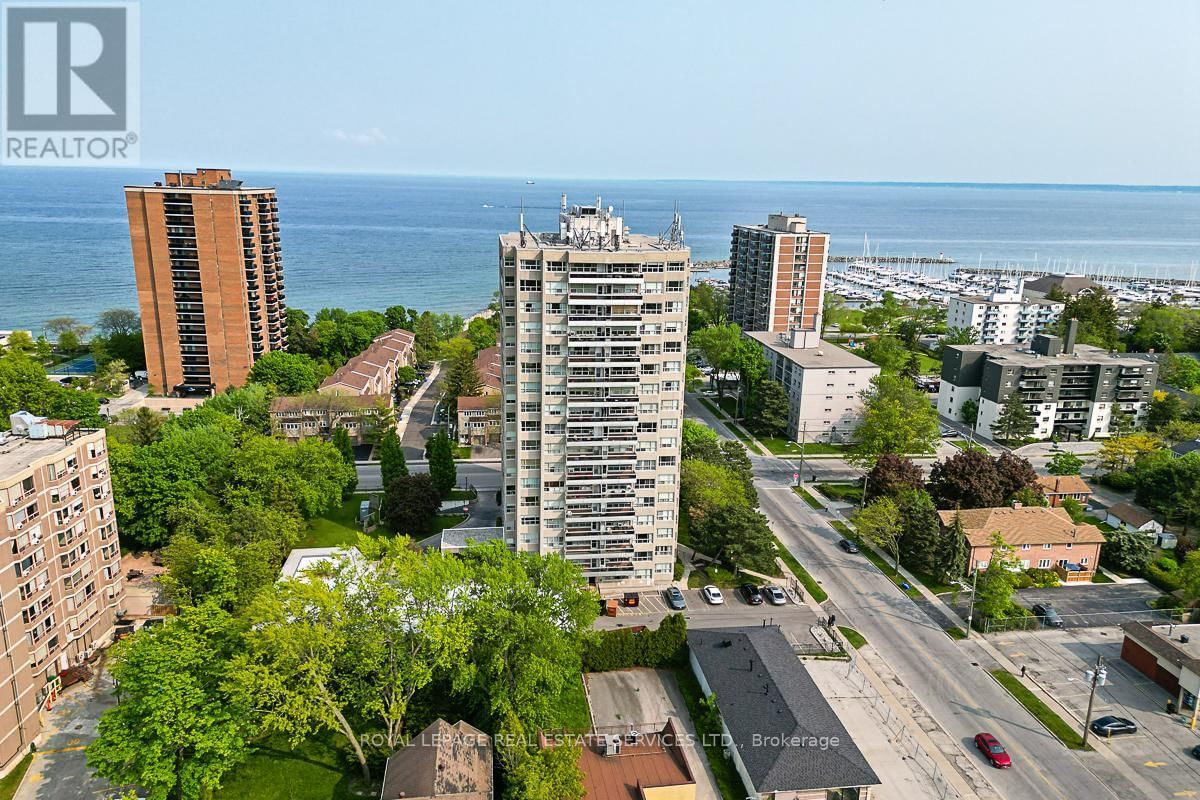 808 - 2263 MARINE DRIVE Image 35