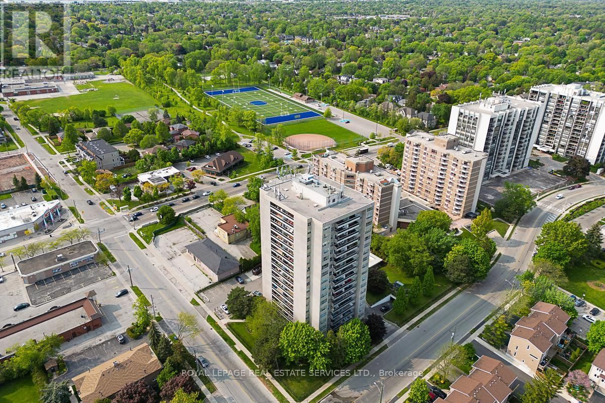 808 - 2263 MARINE DRIVE Image 36
