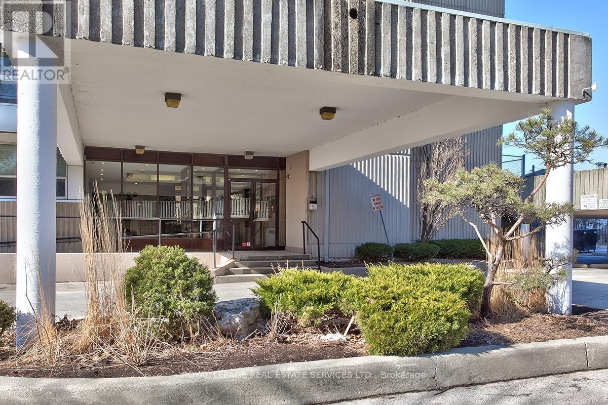 808 - 2263 MARINE DRIVE Image 4